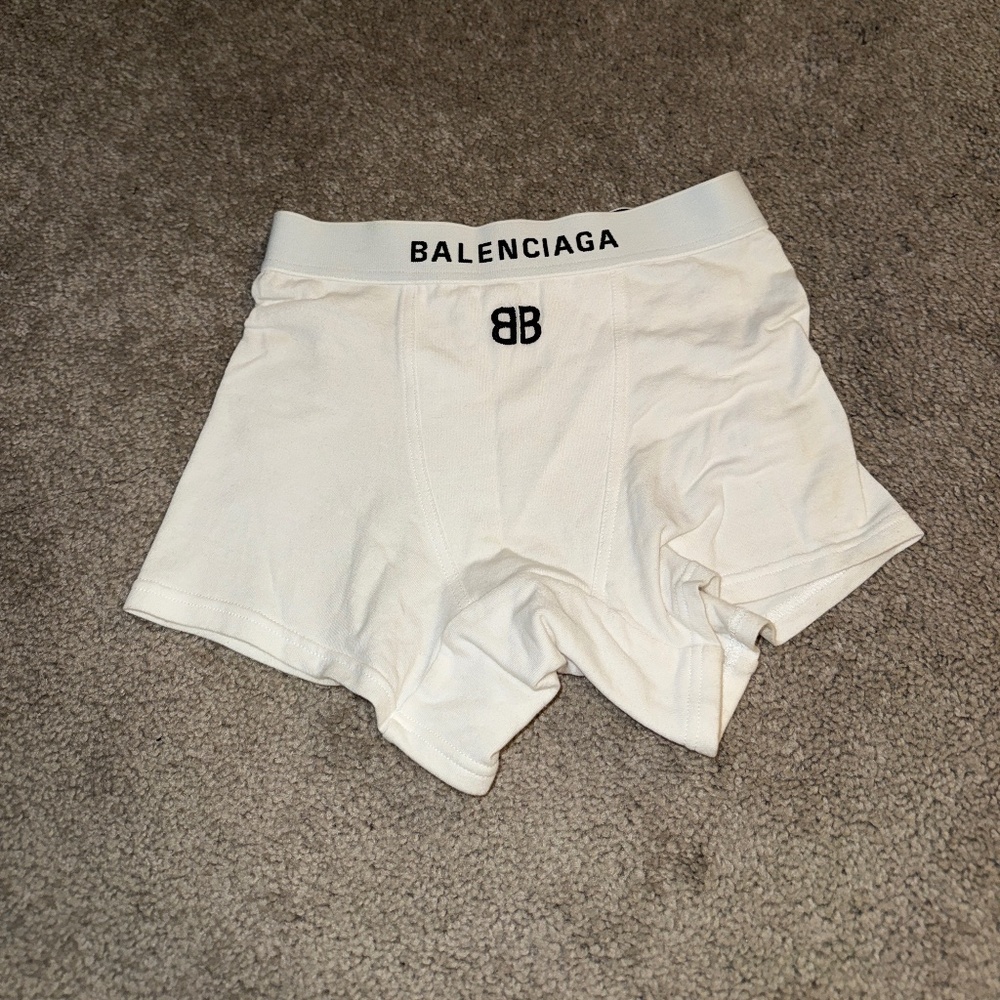 Balenciaga women boxer